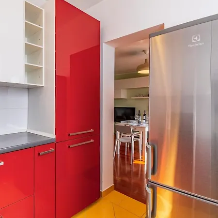 Apartment Pula, Family Friendly, Comfortable, Free Parking And Wifi Pula