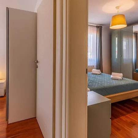 Pula, Family Friendly, Comfortable, Free Parking And Wifi